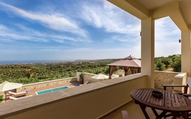 Novel Villa in Roupes with Private Pool near Arkadi Monastery