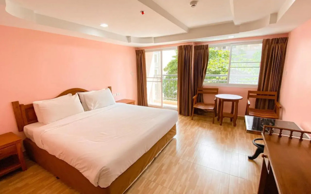A.A. Pattaya Golden Beach Hotel