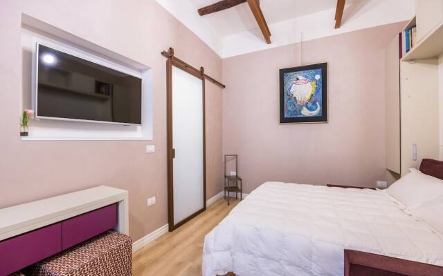 Toledo Warm Renovated Studio