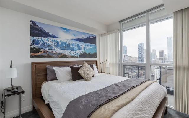 QuickStay - Incredible Downtown Condo, Yonge & College