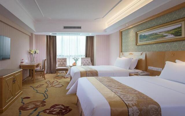 Vienna Hotel Nanning Qingxiu Mountain