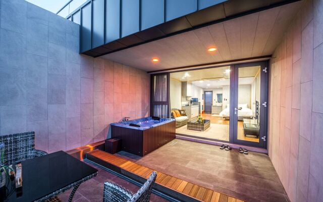 Visby Jeju Palm Village