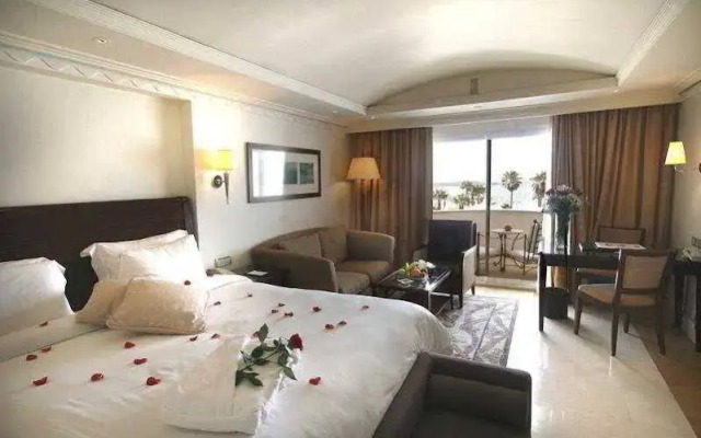 villa pied dans l eau Skhirat plage