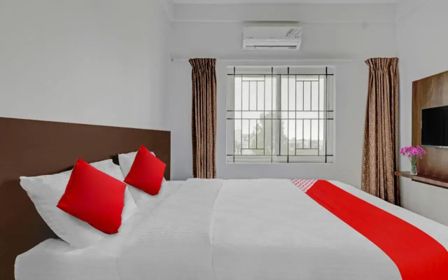 Oyo Flagship 805935 Whitefield Suites