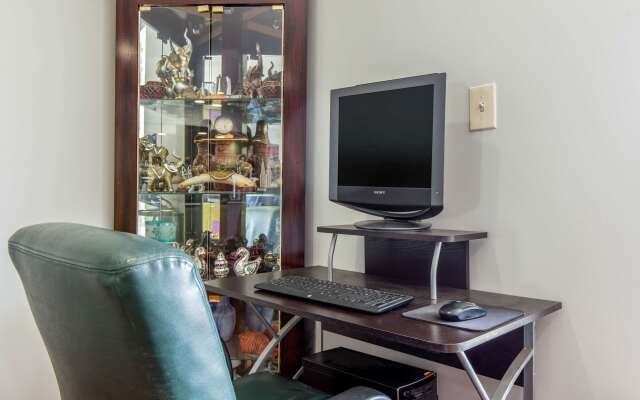 Econo Lodge Aiken Central