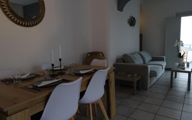 Santo Riviera House