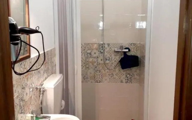 One bedroom appartement at Milazzo 30 m away from the beach with sea view furnished terrace and wifi