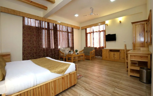 Hotel OYO 9995 Manali Plaza