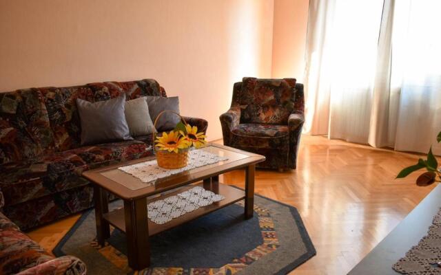 Two bedrooms apartment Vrsar Goga-max 4 pax, beach area