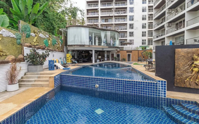 1BR Bathtub Near Beach Prime Spot C229