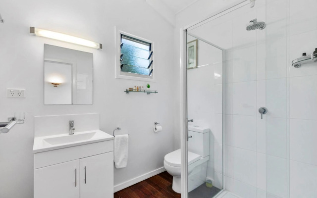 Tranquil & tropical, Sunshine Beach