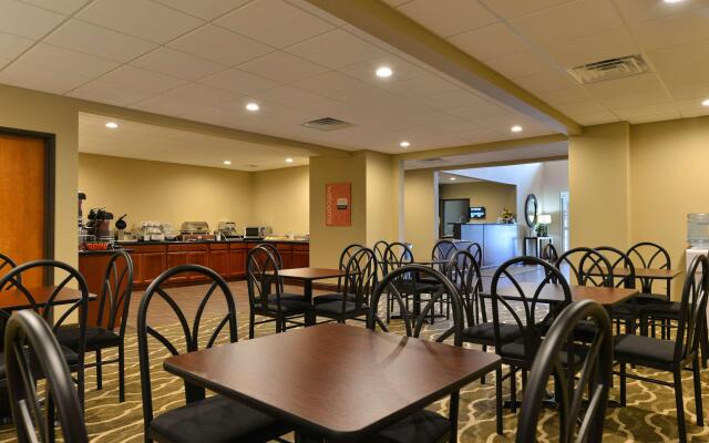 Days Inn & Suites by Wyndham Manheim Lebanon