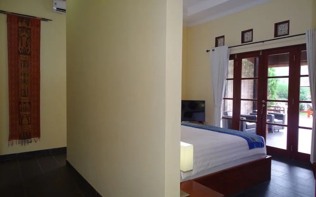 Bale Solah Lombok Holiday Resort