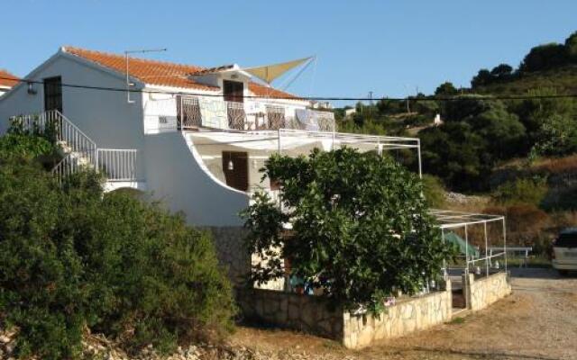 The Sea House Apartments