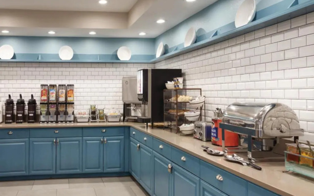 Country Inn & Suites