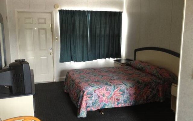 Helen Apartments & Motel