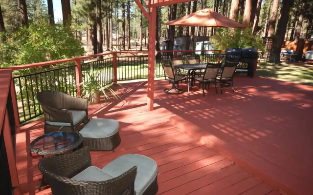 3790 Needle Peak Rd