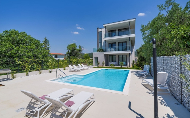 Modern Villa in Bibinje With Terrace