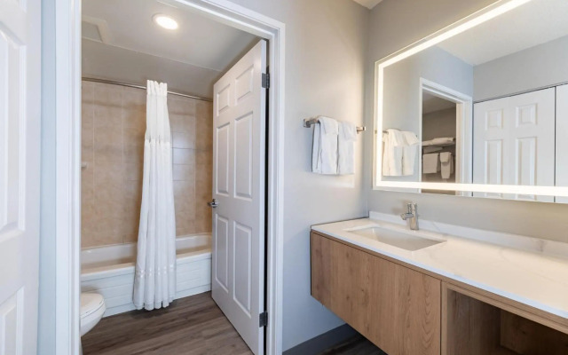 Staybridge Suites London by IHG