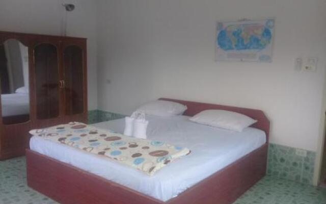 joli guesthouse