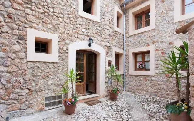Cosy Charming house w Roof Terrace wviews