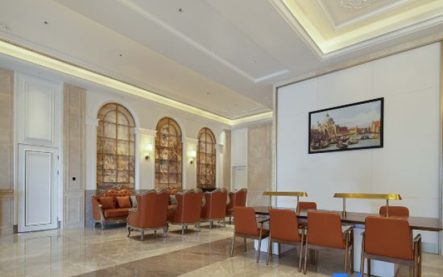 Vienna International Hotel (Jingxi Changfeng International Branch )