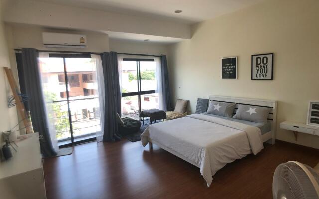 Floating Loft @ Haiya - 3 Storey Flowery Loft