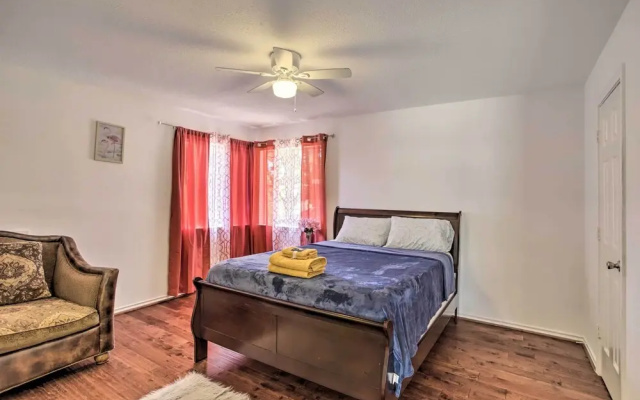 Spacious Houston Getaway ~ 23 Mi to Downtown!