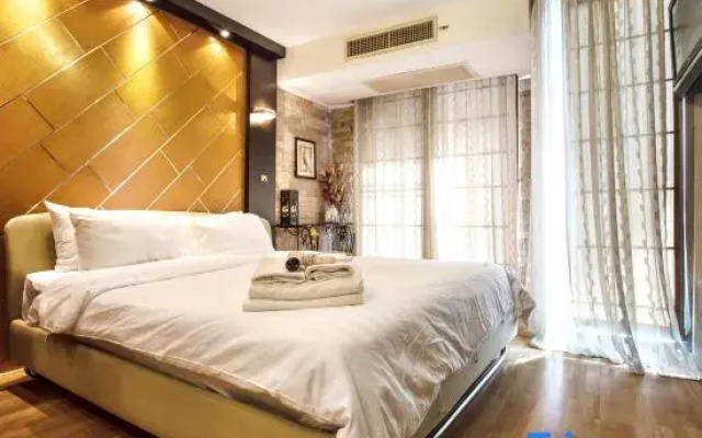 Luxurious 2-Bedroom Condo in Central Bangkok with Gym and Swimming Pool Room 2A