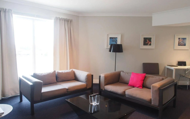 Sydney Airport Suites