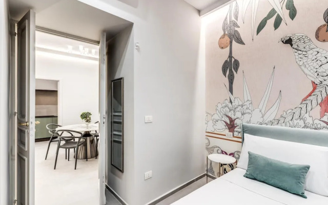 Grey Diamond in Naples