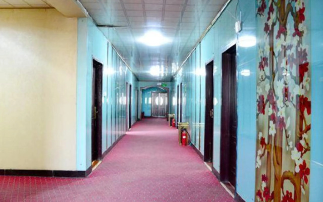 Puguo Business Hotel