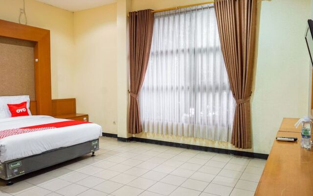 OYO 1740 Tekmira Residence Supratman Syariah