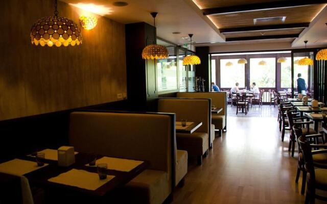 Hotel Miraj
