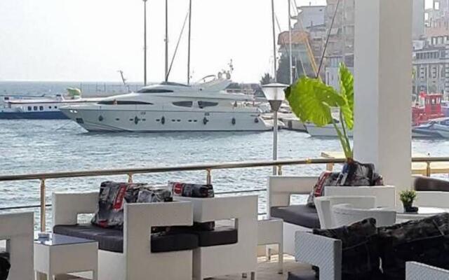 Royal Saranda