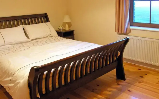 Goleen Heights House