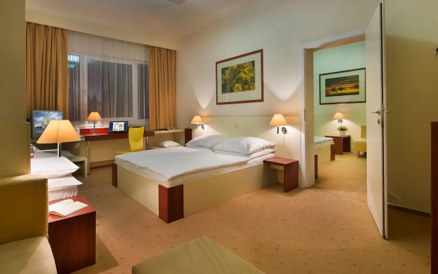 BEST WESTERN Hotel Grand