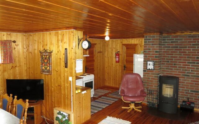 Holiday Home Midtholmen (SOW726)