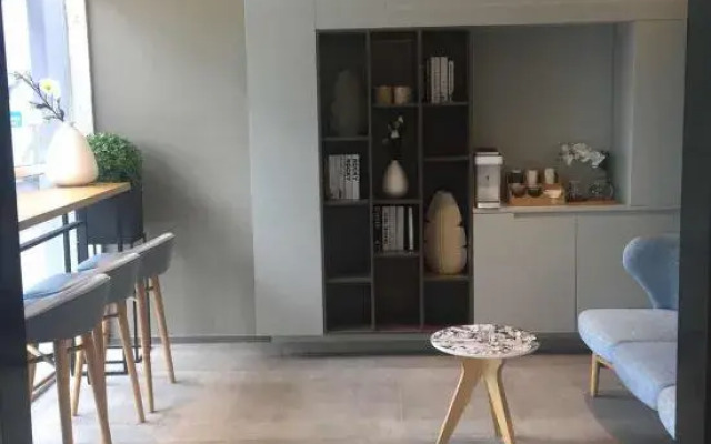 Homeinn · neo (Dalian Hi-Tech Park Wanda Plaza)