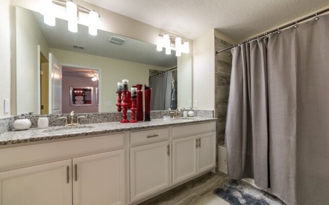 Amazing House! Storey Lake - 4893RC