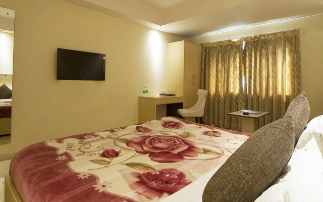 Mayur Hotel