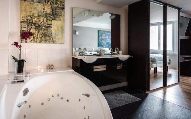 Le Notre Dame - Luxury Apartment with Seine View
