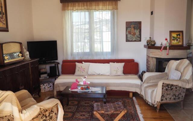 Paliouri House