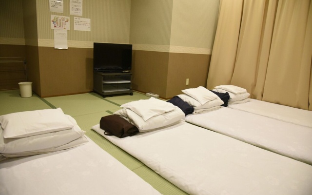 Kumamoto Capsule Hotel - Hostel, Caters to Men – Guest Rooms – Kumamoto