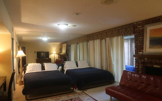Bed and Breakfast in Hollywood Hills