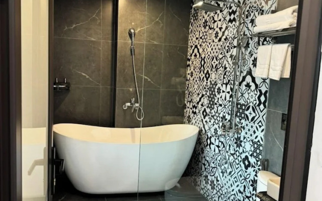 Aquarius Premium Hotel