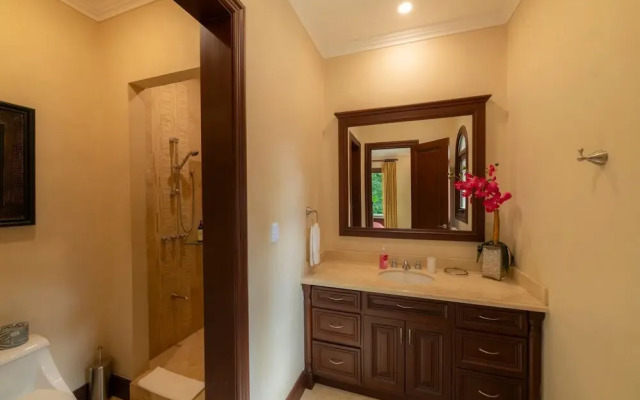 - Casa Zafiro 7 Bedrooms Private Pool