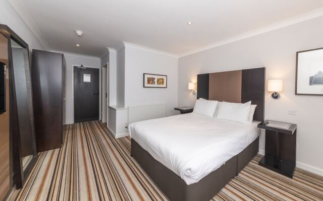Charming 20-bed Self Contained Dwelling in Hook