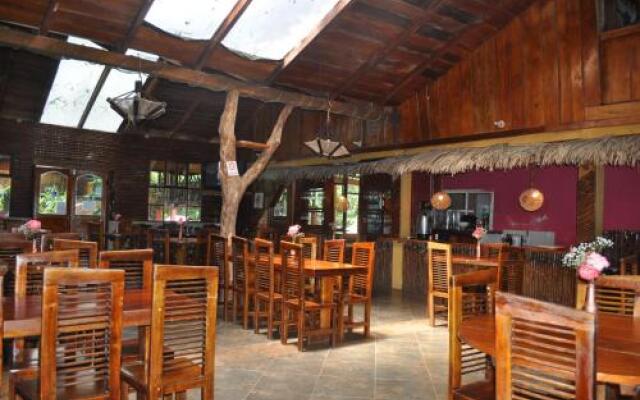 Hostal El Edén de Mindo