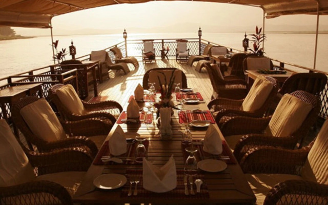 Amara River Cruise
